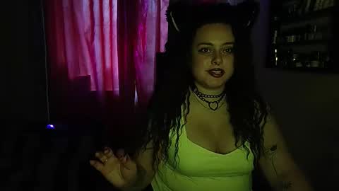 Snapshot of silkyscent chatting on 10/26/25, 12:44 silkyscent online show from 10/26/25, 12:44