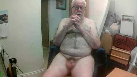 sillyoldman45221063 online show from 04/05/26, 09:45