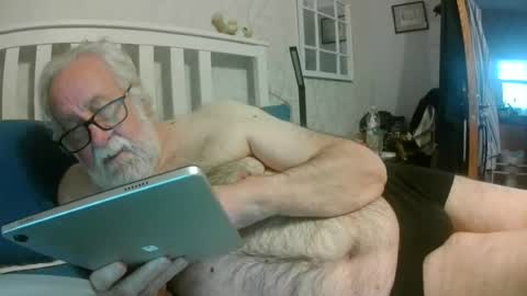 Snapshot of sillyoldman45221063 chatting on 07/13/26, 08:11 sillyoldman45221063 online show from 07/13/26, 08:11