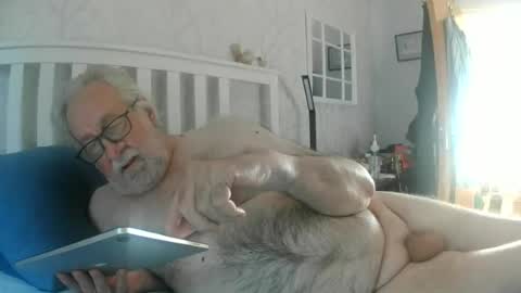 Snapshot of sillyoldman45221063 chatting on 07/24/26, 05:27 sillyoldman45221063 online show from 07/24/26, 05:27