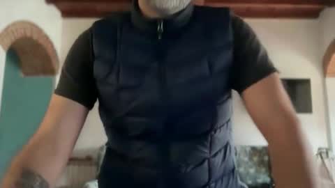 Snapshot of silverbeard81 chatting on 11/26/25, 11:55 silverbeard81 online show from 11/26/25, 11:55