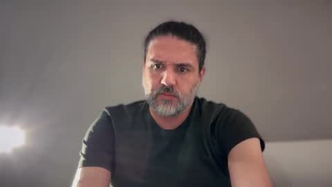 Snapshot of silverbeard81 chatting on 02/12/26, 07:53 silverbeard81 online show from 02/12/26, 07:53