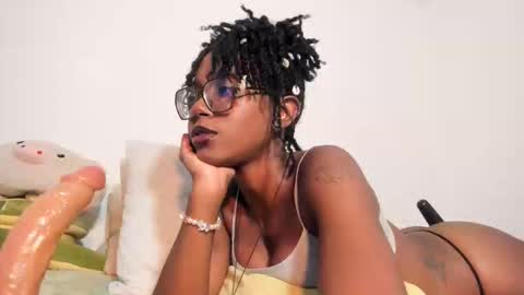 Snapshot of silverosequeen chatting on 02/20/26, 03:25 silverosequeen online show from 02/20/26, 03:25