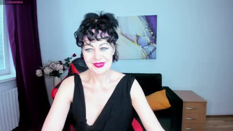 Silvia Wallec online show from 05/03/26, 05:13