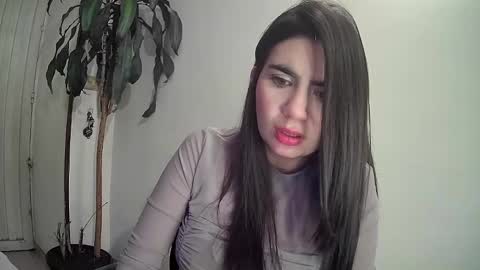 Snapshot of silviecollins chatting on 12/11/24, 11:43 Silvie online show from 12/11/24, 11:43