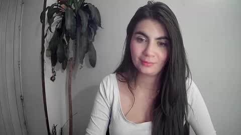 Snapshot of silviecollins chatting on 12/22/24, 05:01 Silvie online show from 12/22/24, 05:01