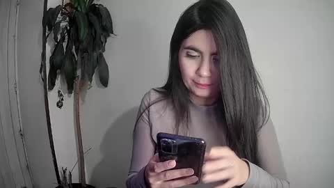 Snapshot of silviecollins chatting on 12/28/24, 01:18 Silvie online show from 12/28/24, 01:18