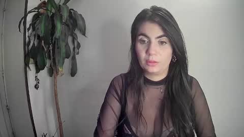 Snapshot of silviecollins chatting on 01/03/25, 02:43 Silvie online show from 01/03/25, 02:43