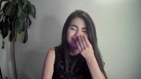 Snapshot of silviecollins chatting on 01/07/25, 12:45 Silvie online show from 01/07/25, 12:45