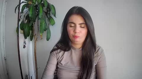 Snapshot of silviecollins chatting on 01/07/25, 08:31 Silvie online show from 01/07/25, 08:31