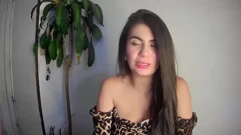 Snapshot of silviecollins chatting on 01/09/25, 12:14 Silvie online show from 01/09/25, 12:14