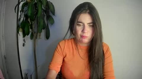Snapshot of silviecollins chatting on 01/16/25, 12:02 Silvie online show from 01/16/25, 12:02