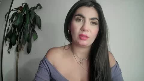 Snapshot of silviecollins chatting on 01/28/25, 02:11 Silvie online show from 01/28/25, 02:11