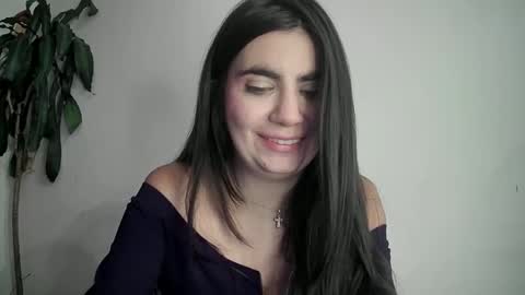 Snapshot of silviecollins chatting on 01/28/25, 11:17 Silvie online show from 01/28/25, 11:17