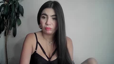 Snapshot of silviecollins chatting on 01/31/25, 11:24 Silvie online show from 01/31/25, 11:24