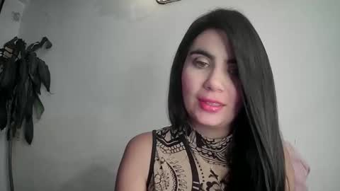 Snapshot of silviecollins chatting on 02/17/25, 01:58 Silvie online show from 02/17/25, 01:58