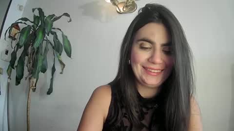 Snapshot of silviecollins chatting on 02/25/25, 08:51 Silvie online show from 02/25/25, 08:51