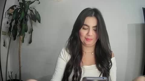 Snapshot of silviecollins chatting on 03/12/25, 02:30 Silvie online show from 03/12/25, 02:30