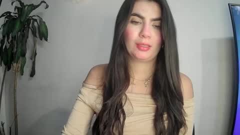 Snapshot of silviecollins chatting on 03/12/25, 11:44 Silvie online show from 03/12/25, 11:44