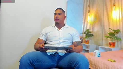 Snapshot of simeone_panda chatting on 01/12/25, 12:33 simeone_panda online show from 01/12/25, 12:33