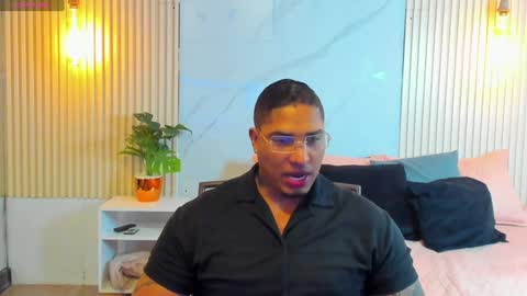 Snapshot of simeone_panda chatting on 01/31/25, 12:07 simeone_panda online show from 01/31/25, 12:07