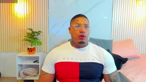 Snapshot of simeone_panda chatting on 02/01/25, 11:54 simeone_panda online show from 02/01/25, 11:54