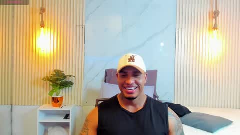 Snapshot of simeone_panda chatting on 02/28/25, 06:20 simeone_panda online show from 02/28/25, 06:20