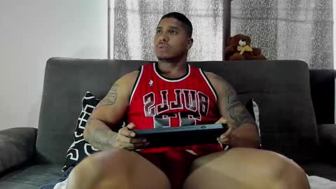 Snapshot of simeone_panda chatting on 09/19/25, 01:01 simeone_panda online show from 09/19/25, 01:01