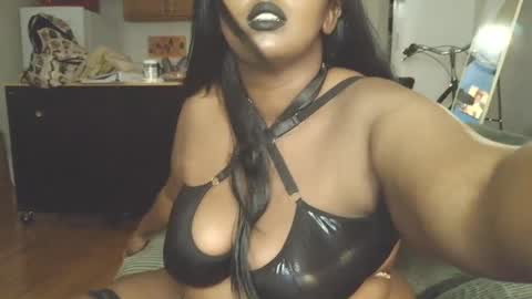 Simin Fox online show from 09/18/25, 12:23