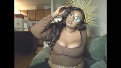 Snapshot of siminfox chatting on 02/01/26, 04:11 Simin Fox online show from 02/01/26, 04:11