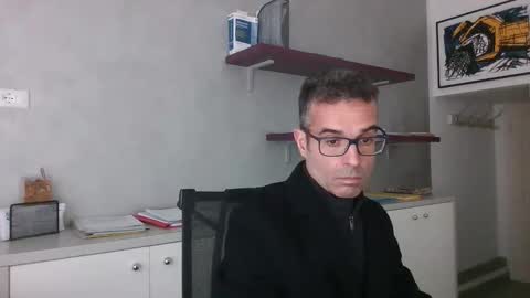 Snapshot of simmeturbate chatting on 11/21/25, 03:11 Italiandaddyitalydickassbottomassholecomshowmasturbatenudeboyitalyatleticcutemuscolarhardcockdickboy online show from 11/21/25, 03:11