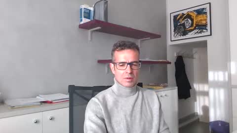 Snapshot of simmeturbate chatting on 11/26/25, 08:15 Italiandaddyitalydickassbottomassholecomshowmasturbatenudeboyitalyatleticcutemuscolarhardcockdickboy online show from 11/26/25, 08:15