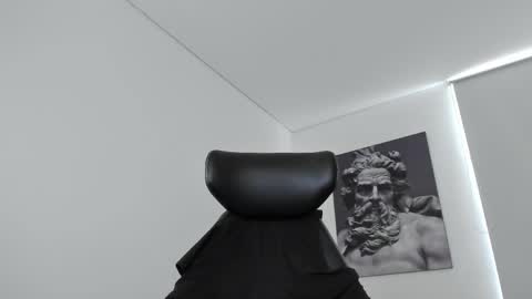simon_leon01 online show from 04/25/26, 01:36