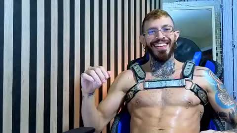 Snapshot of simon_rz chatting on 06/10/26, 12:04 Simon online show from 06/10/26, 12:04