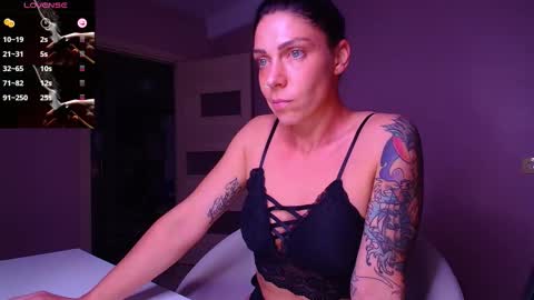simona_moonshine online show from 09/15/25, 05:57
