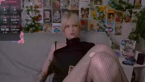 Simona online show from 09/30/25, 10:37