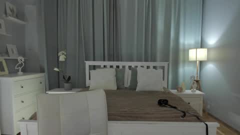 Simona  online show from 02/28/25, 11:36