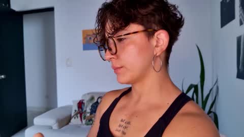 Sim. online show from 11/05/25, 06:30