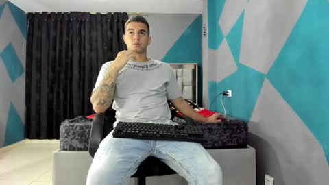 Snapshot of simonkeler chatting on 02/20/25, 03:34 SIMON KELER online show from 02/20/25, 03:34