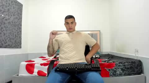 SIMON KELER online show from 06/16/26, 10:56