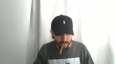 Snapshot of simonm777 chatting on 06/12/26, 12:15 simonm777 online show from 06/12/26, 12:15