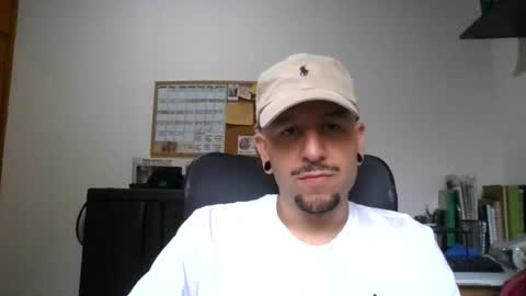 Snapshot of simonm777 chatting on 08/05/26, 11:57 simonm777 online show from 08/05/26, 11:57