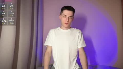 Snapshot of simonsweett chatting on 04/05/26, 08:28 Simon online show from 04/05/26, 08:28