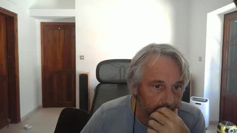 Snapshot of simonthenudist chatting on 05/09/26, 08:41 Simon online show from 05/09/26, 08:41