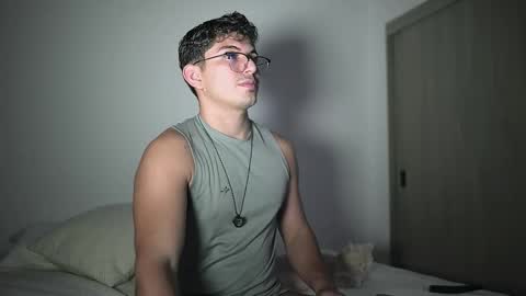 Snapshot of simoon_01 chatting on 02/10/26, 04:38 SIMOON online show from 02/10/26, 04:38