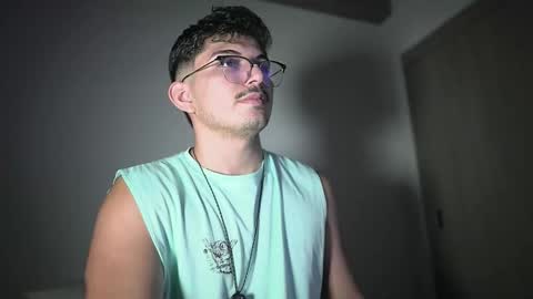 Snapshot of simoon_01 chatting on 03/10/26, 11:10 SIMOON online show from 03/10/26, 11:10