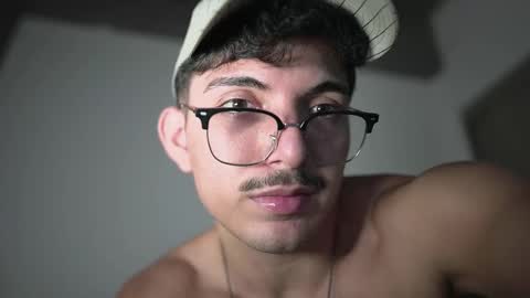 Snapshot of simoon_01 chatting on 03/16/26, 07:18 SIMOON online show from 03/16/26, 07:18