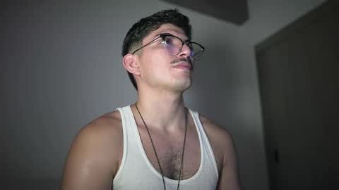 Snapshot of simoon_01 chatting on 03/17/26, 10:02 SIMOON online show from 03/17/26, 10:02