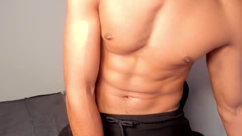 Snapshot of simple_guyy chatting on 02/24/26, 04:32 Andrey online show from 02/24/26, 04:32