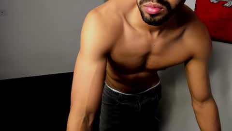 Snapshot of simple_guyy chatting on 06/25/26, 05:34 Andrey online show from 06/25/26, 05:34